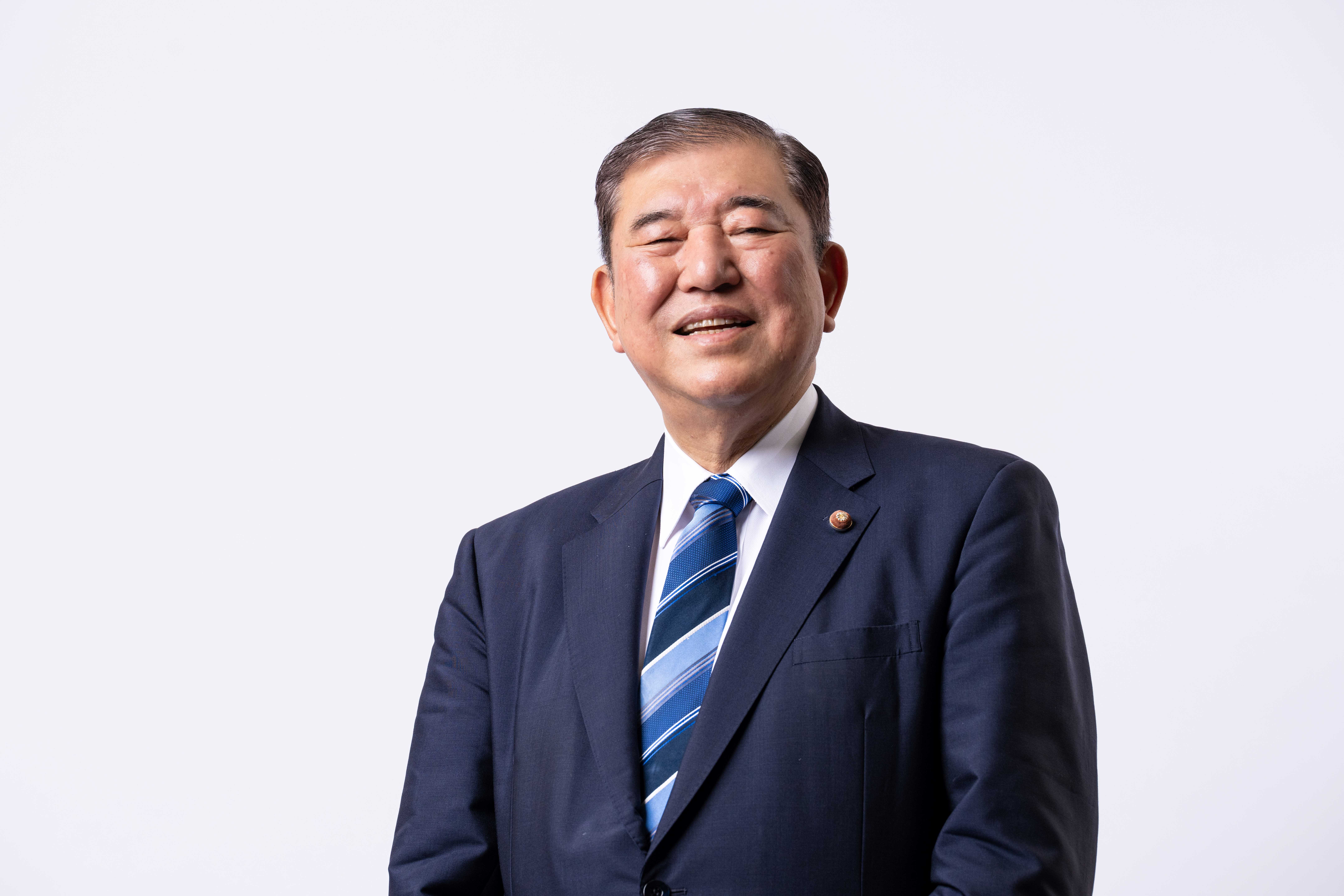 石破 茂 氏